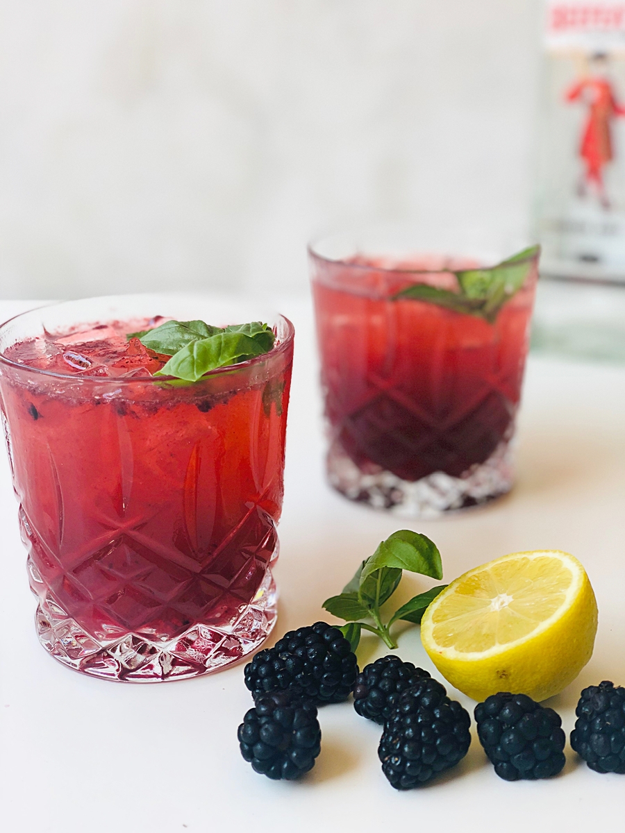 Blackberry and Basil Fizz Cocktail - There&amp;#39;s Always Pizza